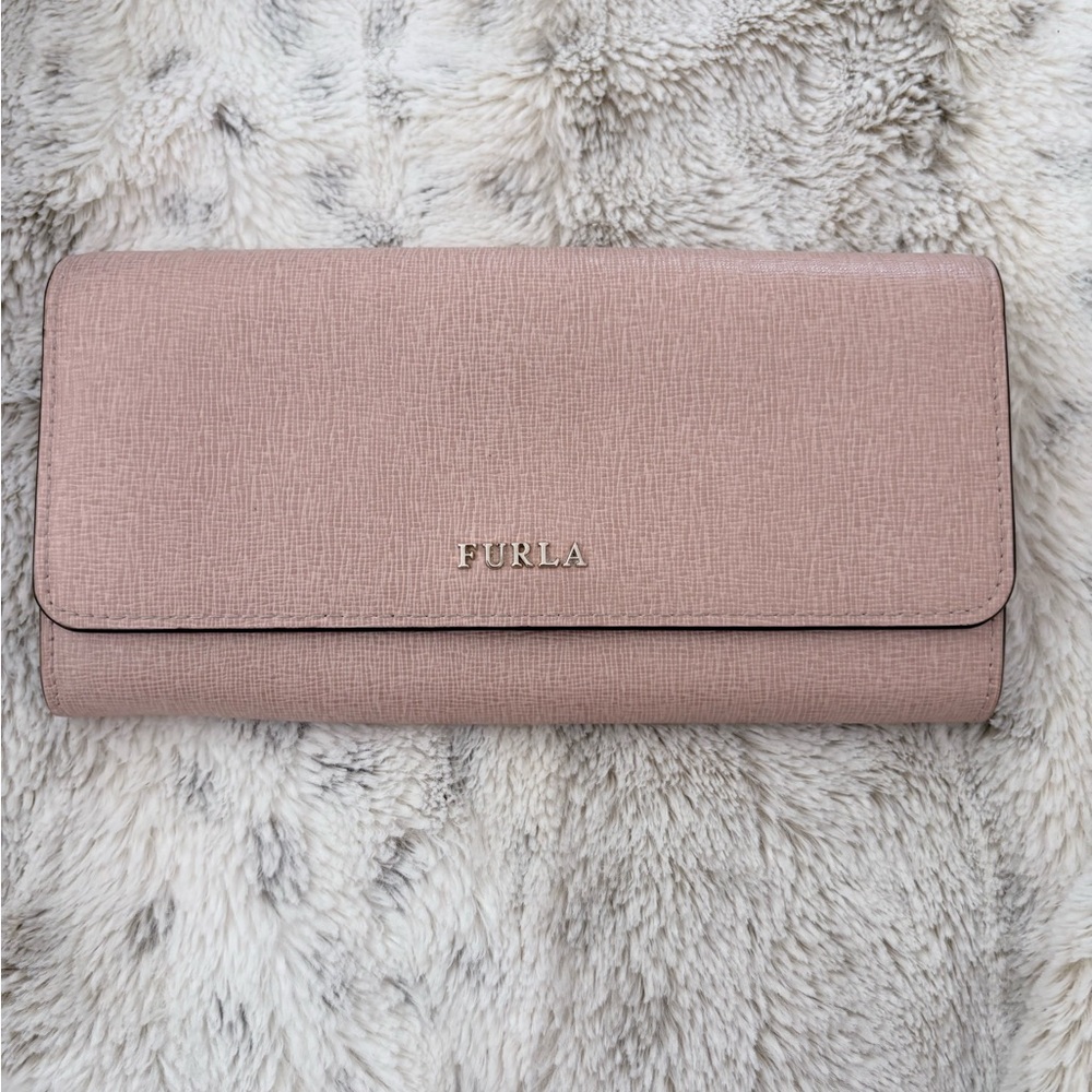 Furla Babylon Long Wallet in Saffiano Textured Leather - EUC
